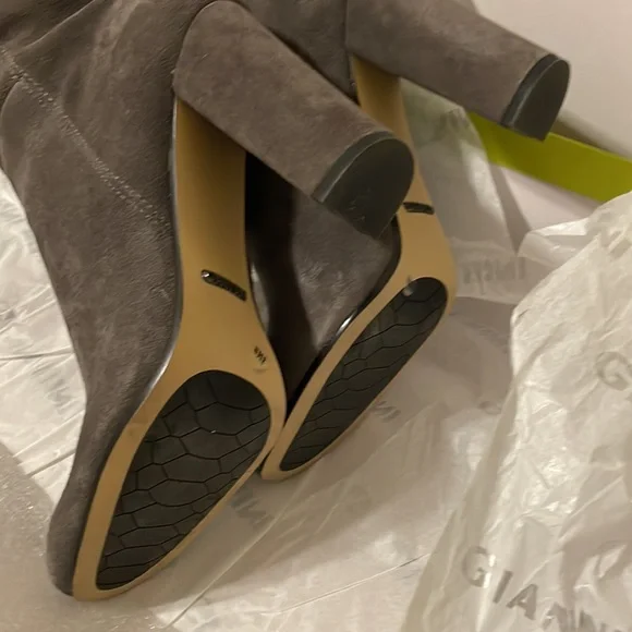Gianni Bini gray suede tall boots 8 - Picture 3 of 6